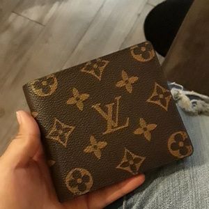 LOUIS VUITTON WALLET
